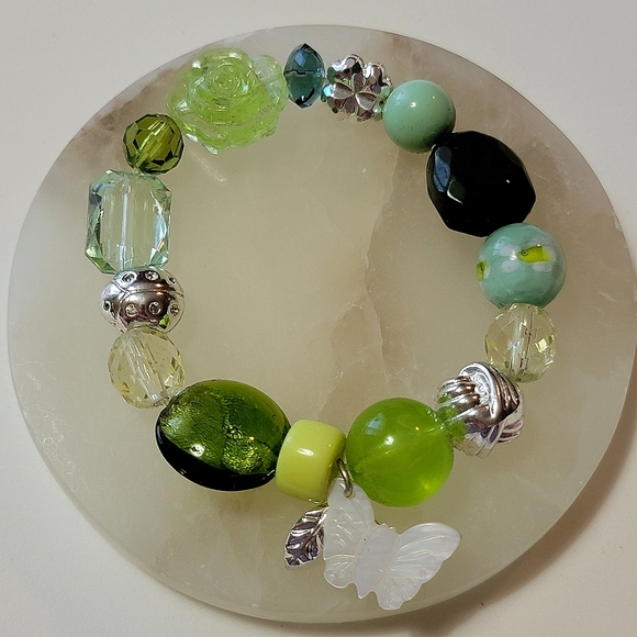 Avon Jewelry - Beaded Chic Charm Stretch Bracelet Avon Garden With Butterfly